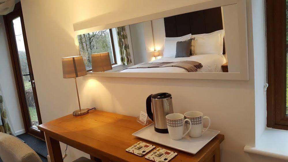 Nant Yr Onnen B&B And Holiday Cottage Tregaron Екстер'єр фото