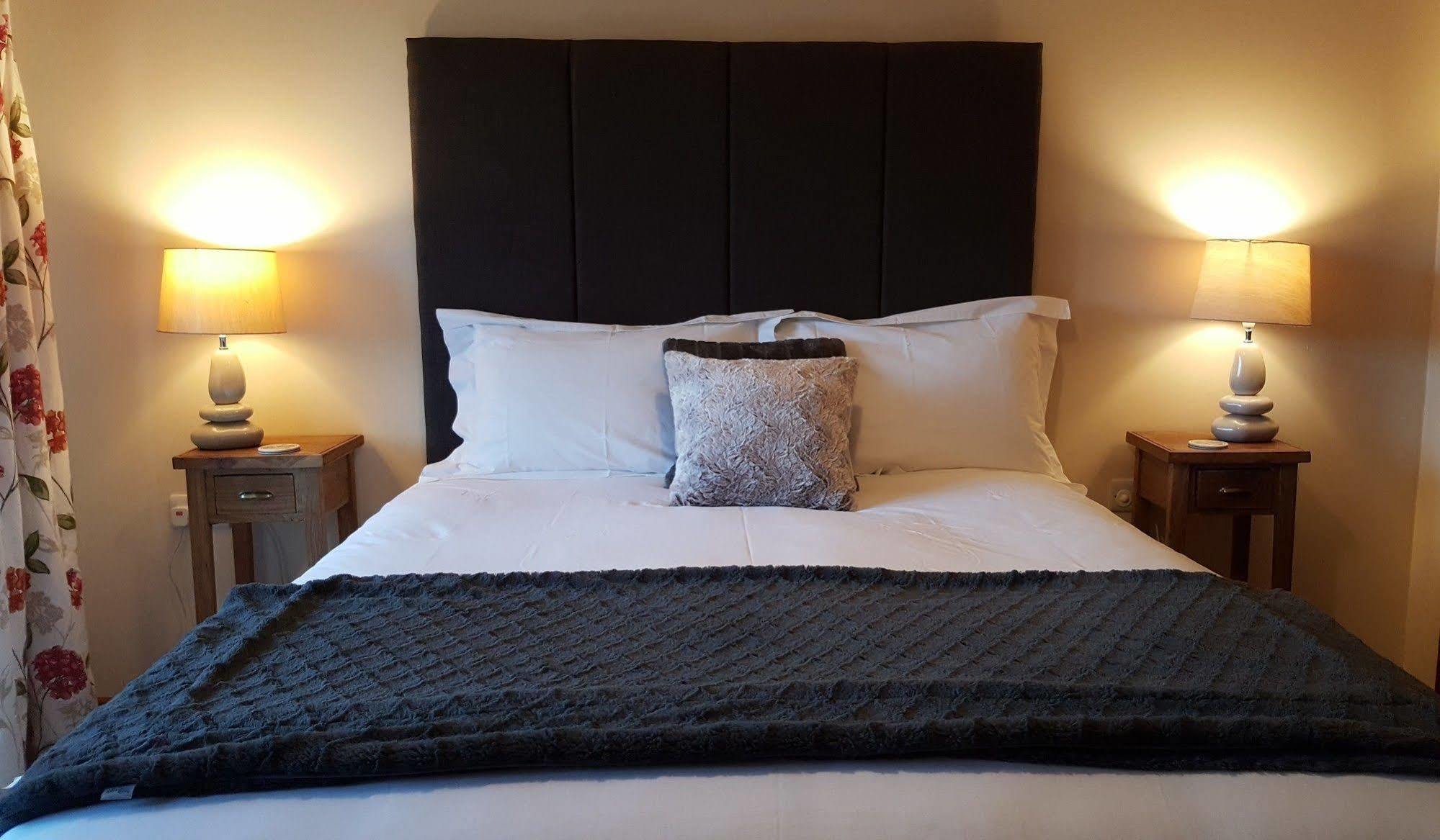 Nant Yr Onnen B&B And Holiday Cottage Tregaron Екстер'єр фото